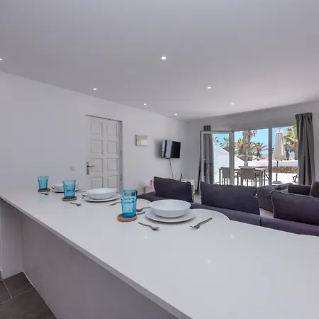 Sea Breeze Two Bedroom * 科斯塔特吉塞