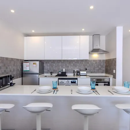 公寓 Sea Breeze Two Bedroom *