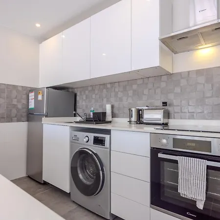 公寓 Sea Breeze Two Bedroom *
