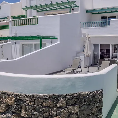 Sea Breeze Two Bedroom 公寓 *